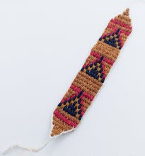 Load image into Gallery viewer, Wai-Wai Morototó Seeds Geometric Bracelet
