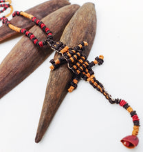 Cargar imagen en el visor de la galería, Wai-Wai Crocodile Morototó Seeds Seeds Necklace