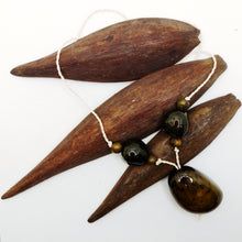 Cargar imagen en el visor de la galería, Green Jarina & Açaí Pendant Necklace
