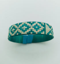 Load image into Gallery viewer, Green Tucumã Woven Bracelet I