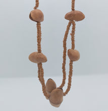 Cargar imagen en el visor de la galería, Aguaí & Olho de Cabra Seeds Necklace