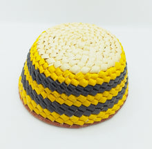 Cargar imagen en el visor de la galería, Yellow and Black Tucuma Basket