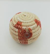 Cargar imagen en el visor de la galería, Medium Tikuna Woven Basket V