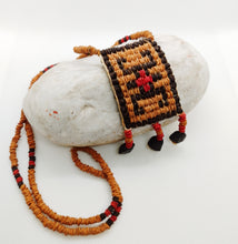 Load image into Gallery viewer, Wai-Wai Morototo Seeds Geometric Pattern Medallion Necklace