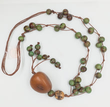 Load image into Gallery viewer, Green Acai and Jarina Cluster Necklace