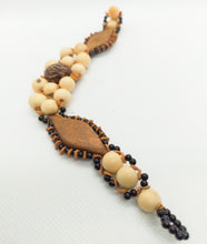 Load image into Gallery viewer, Acai Seeds Cluster and Pona Seed Bracelet