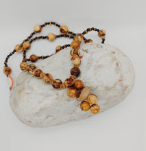 Load image into Gallery viewer, Natural Acai and Coconut Shell Cluster Necklace