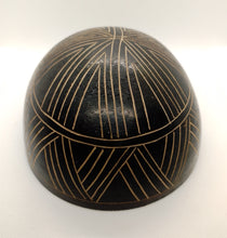 Cargar imagen en el visor de la galería, Medium Amazon Carved Gourd I