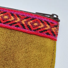 Cargar imagen en el visor de la galería, Cusceno Leather Purse