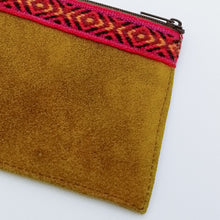Cargar imagen en el visor de la galería, Cusceno Leather Purse