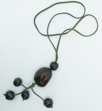 Load image into Gallery viewer, Deep Green Jarina Cluster Pendant Necklace
