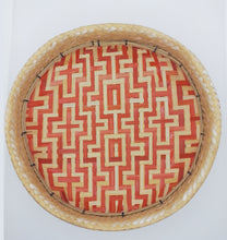 Cargar imagen en el visor de la galería, Red Baniwa Woven Tray Basket
