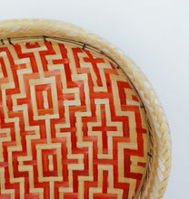 Cargar imagen en el visor de la galería, Red Baniwa Woven Tray Basket
