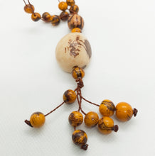 Load image into Gallery viewer, Yellow Acai and Jarina Cluster Necklace
