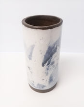 Cargar imagen en el visor de la galería, Marble Small Vase
